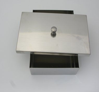 Instrumentenschale mit Knopfdeckel Edelstahl, made in Germany, Maße: 120 x 80 x 40 mm, Artikelnummer: 000731